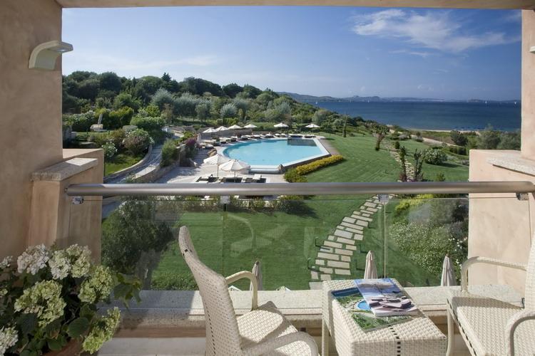 Ea Bianca Luxury Resort